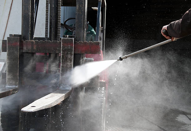 Best Oil Spill Cleanup  in Janesville, CA